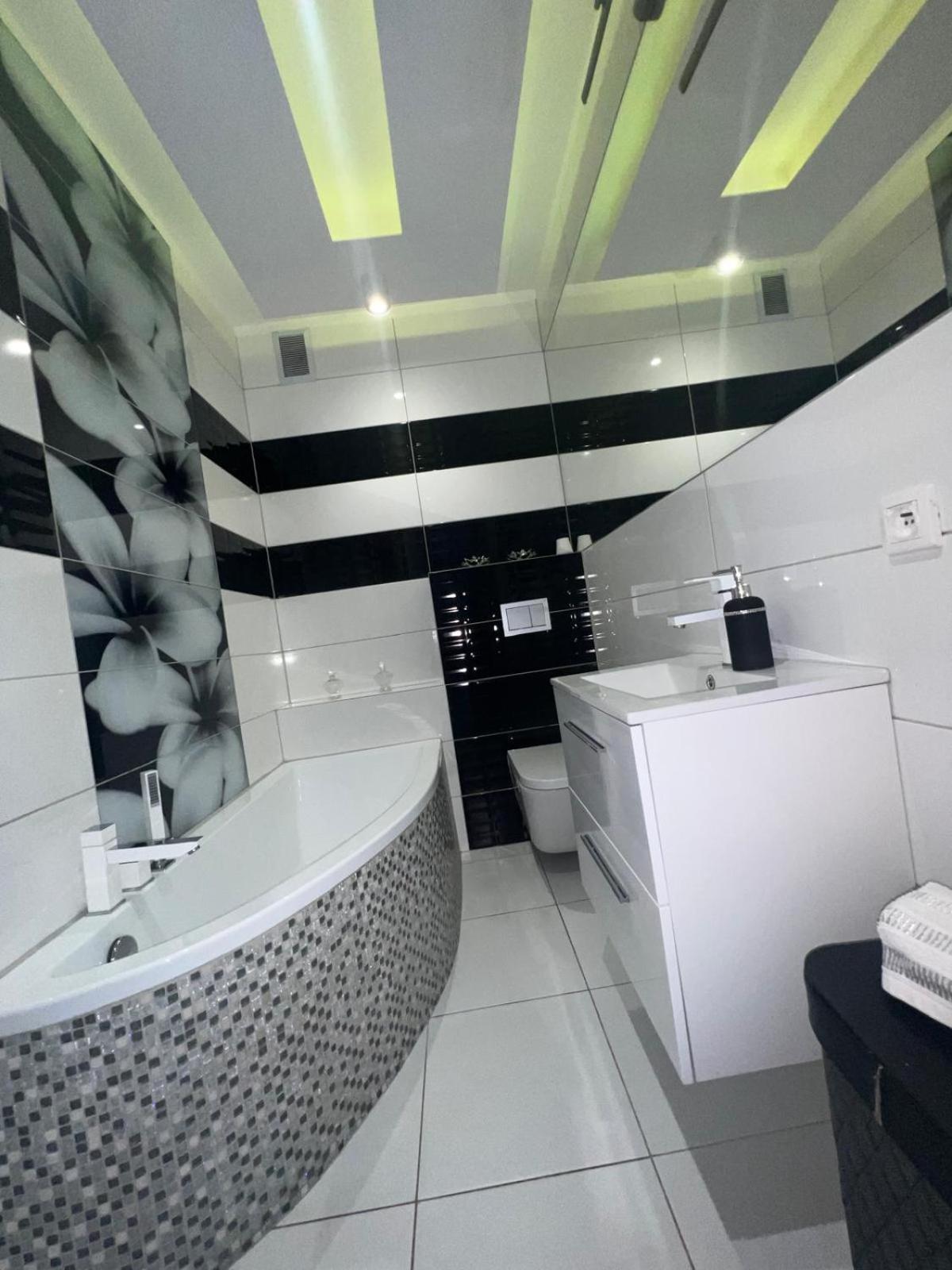 Apartament Z Kuchnia Dla 4 Osob W Centrum Bydgoszczy Mbella Esterno foto